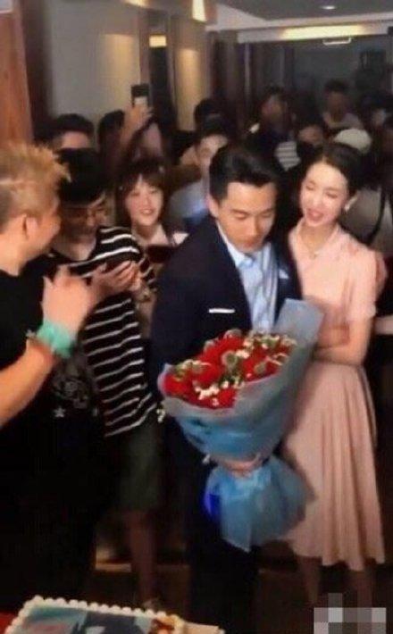 刘恺威陈都灵吃瓜,吃瓜群众热议幕后真相