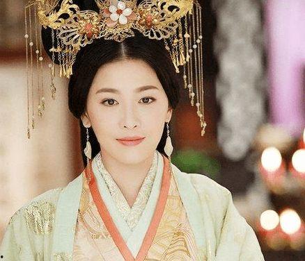 古代吃瓜女孩,穿越时空的趣味解读